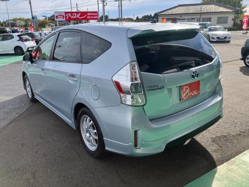 PRIUS ALPHA