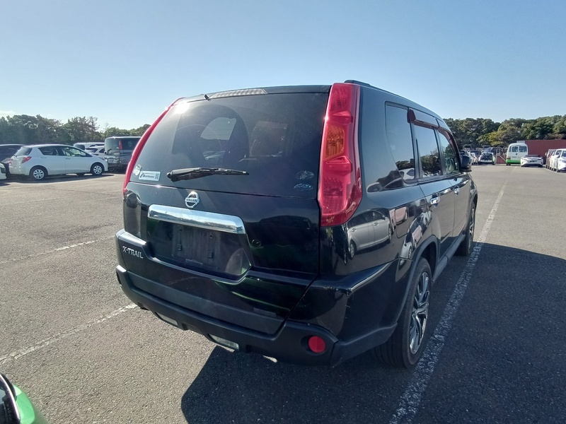 X-TRAIL