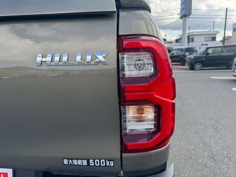 HILUX