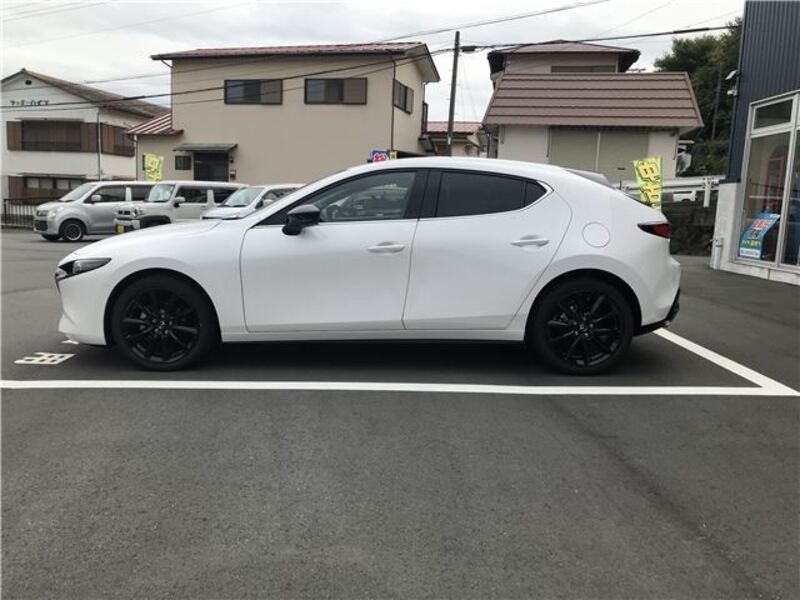 MAZDA3