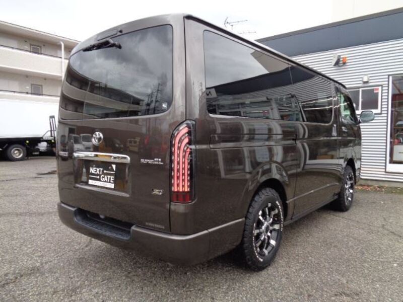 HIACE VAN