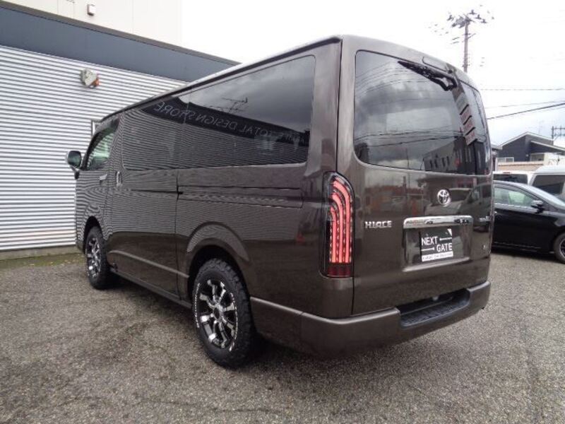 HIACE VAN
