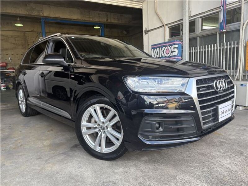 AUDI Q7