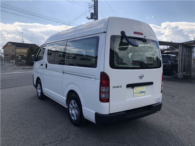 HIACE VAN