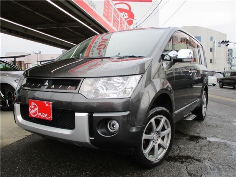 MITSUBISHI DELICA D5