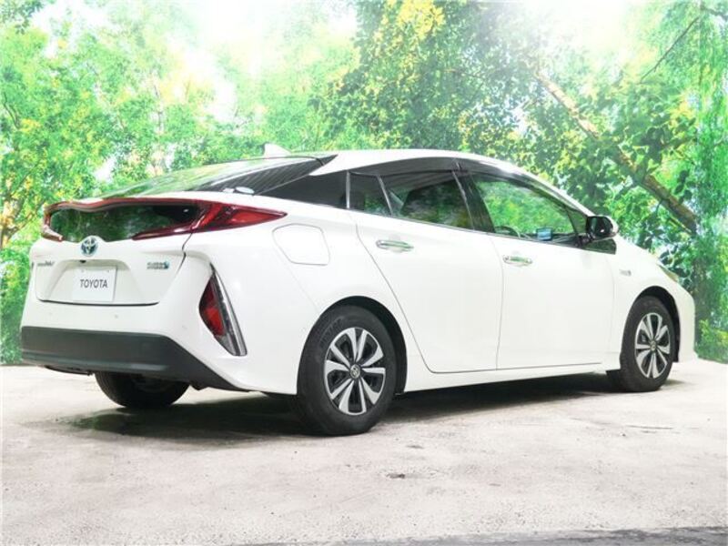 PRIUS PHV