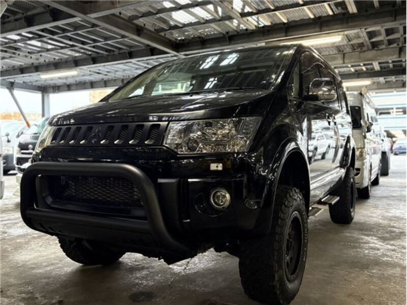 MITSUBISHI DELICA D5