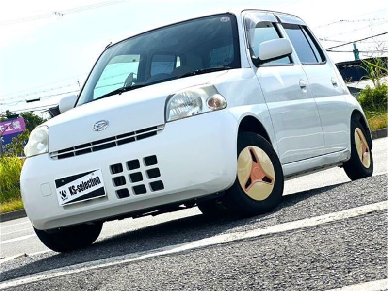 DAIHATSU ESSE
