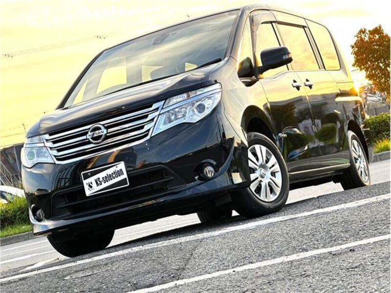 NISSAN SERENA