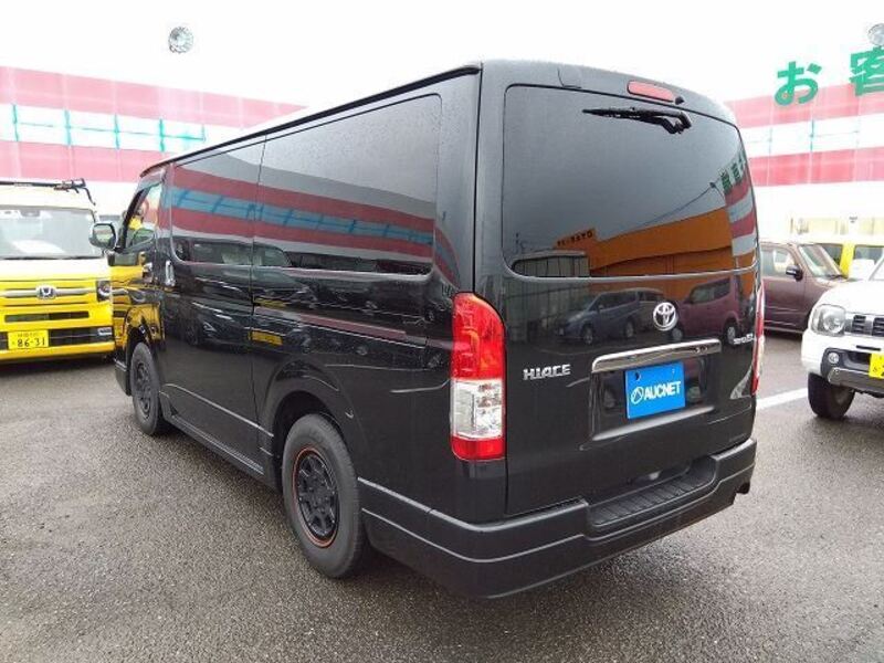HIACE VAN