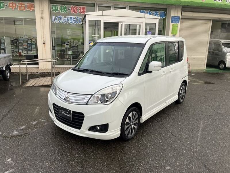 MITSUBISHI DELICA D2