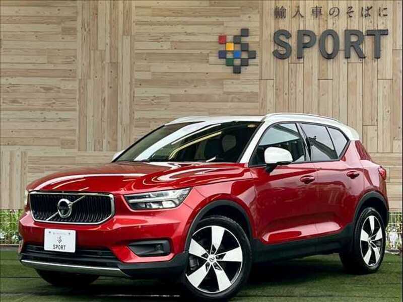 VOLVO XC40