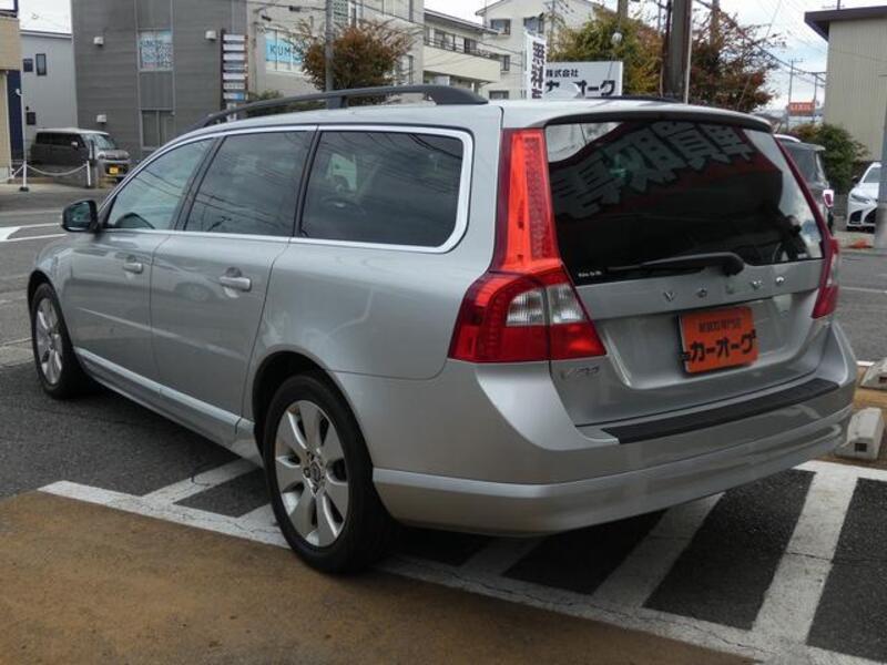 V70