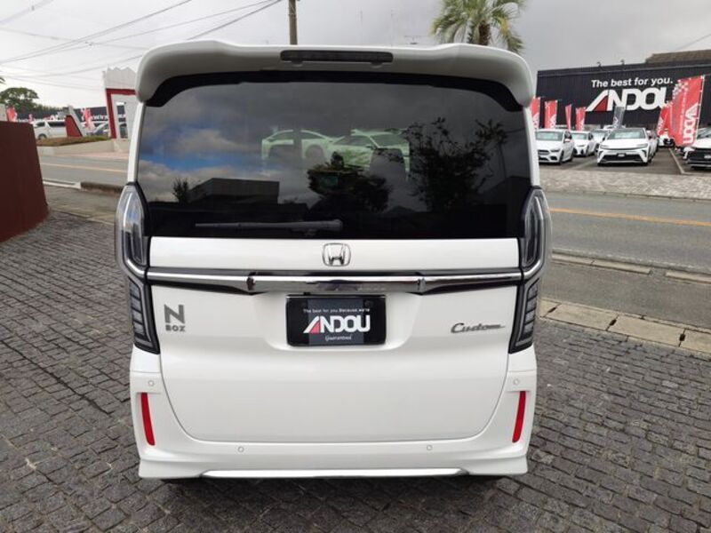 N BOX CUSTOM