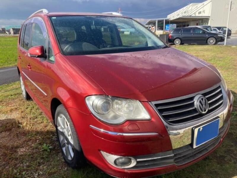 VOLKSWAGEN GOLF TOURAN