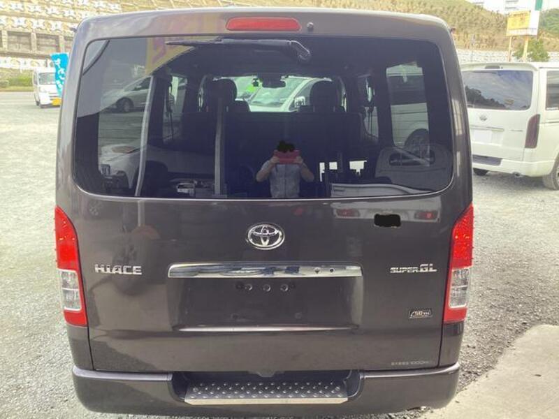 HIACE VAN
