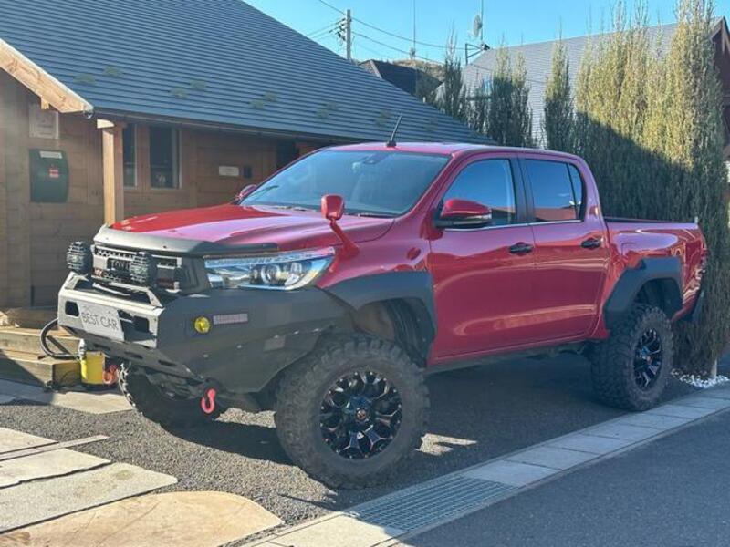 TOYOTA HILUX