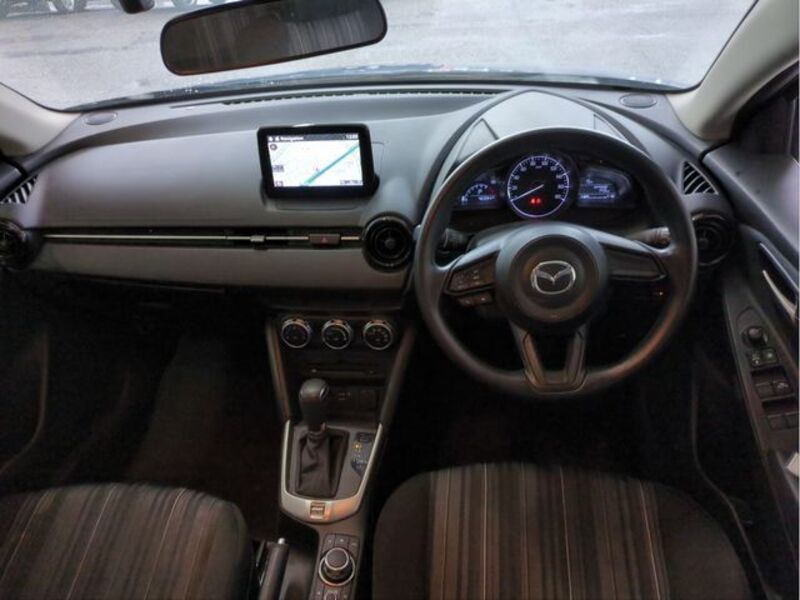MAZDA2