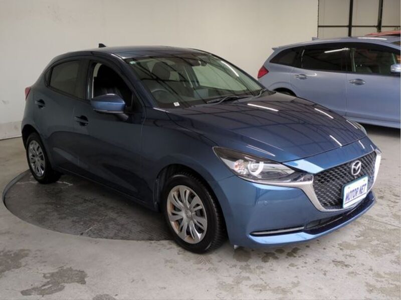MAZDA2