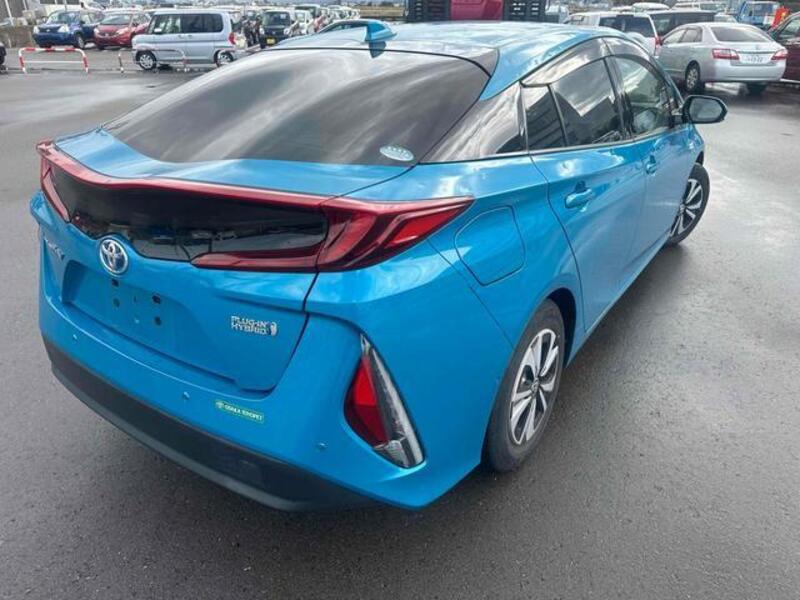 PRIUS PHV