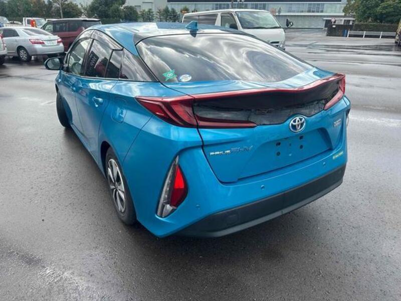 PRIUS PHV