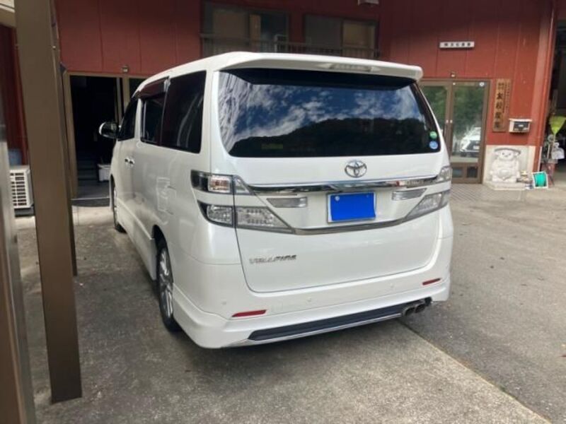 VELLFIRE