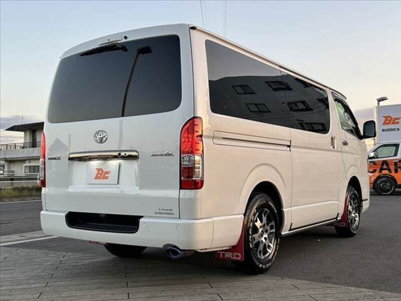 HIACE VAN