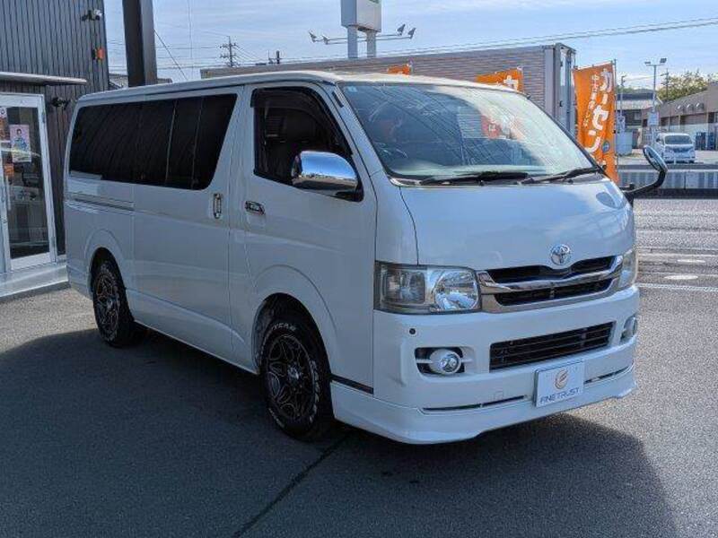HIACE VAN