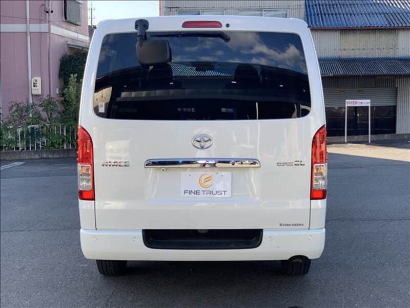 HIACE VAN