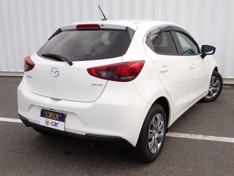 MAZDA2