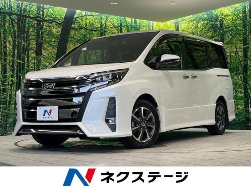 TOYOTA NOAH