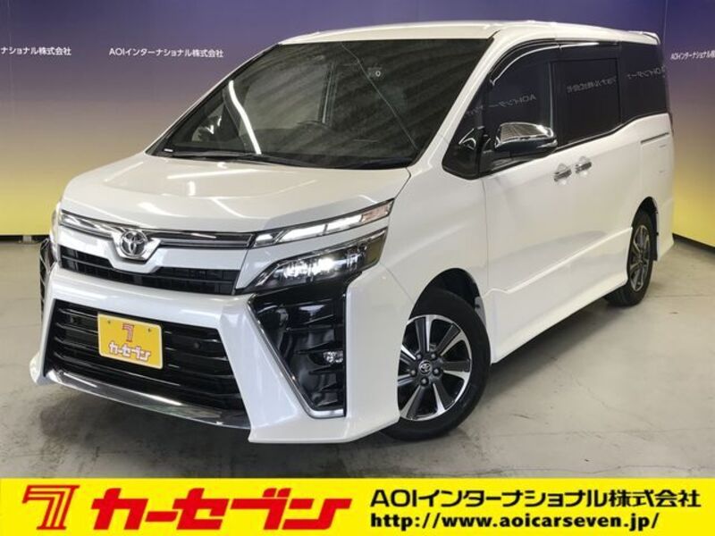 TOYOTA VOXY