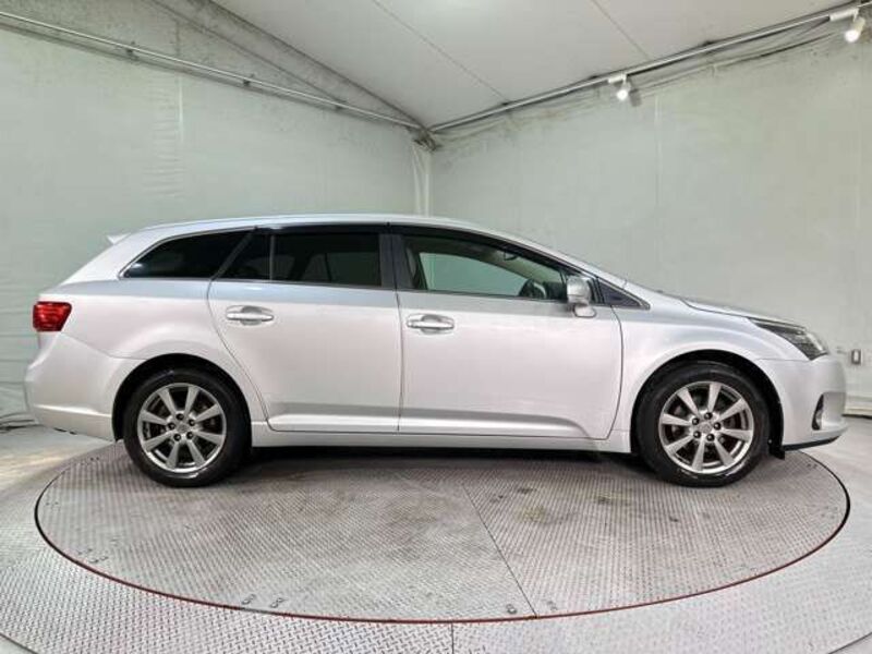 AVENSIS WAGON