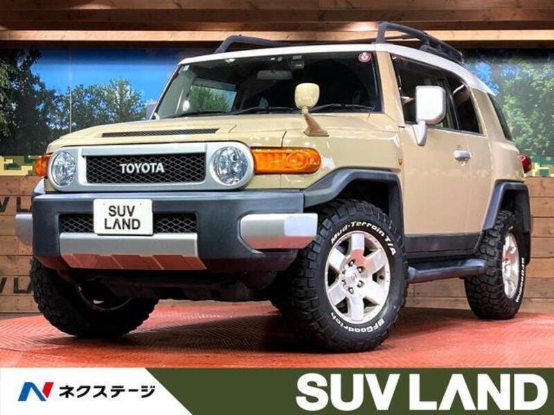 TOYOTA FJ CRUISER
