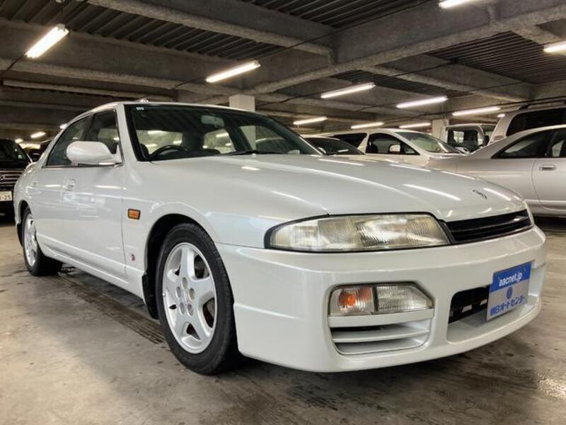 NISSAN SKYLINE