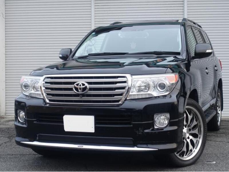 TOYOTA LAND CRUISER