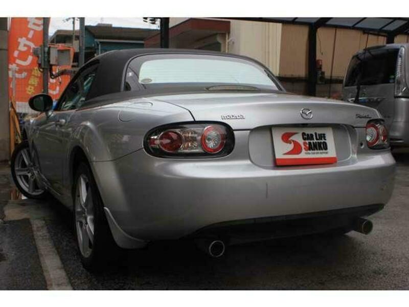 ROADSTER