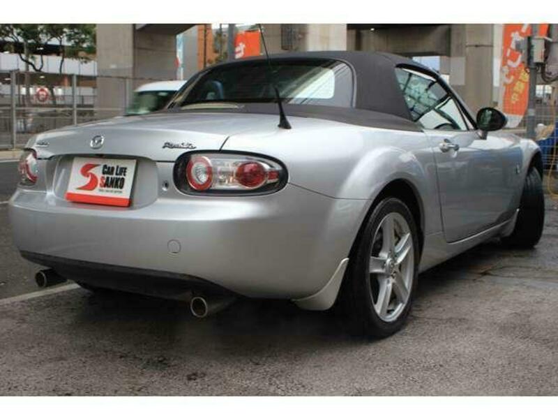 ROADSTER