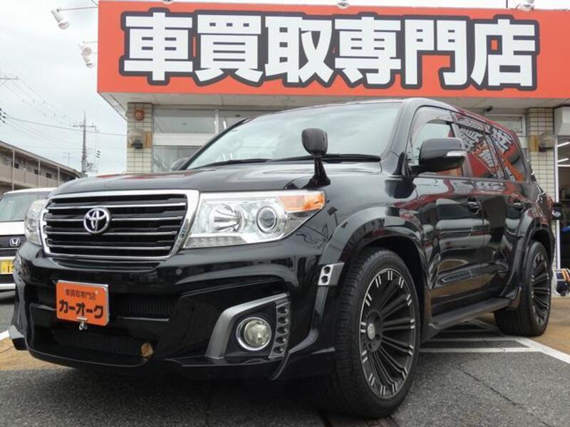 LAND CRUISER