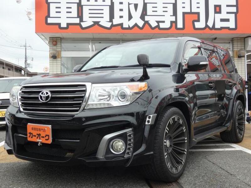 LAND CRUISER