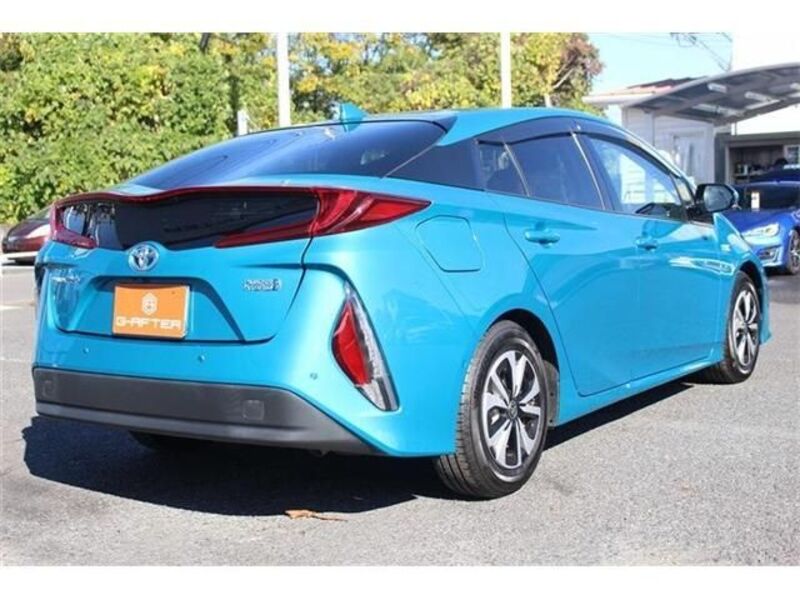 PRIUS PHV