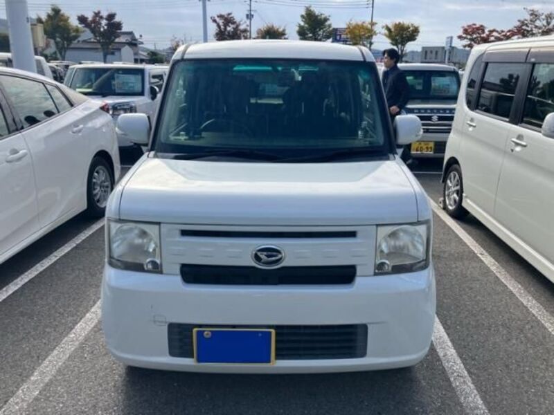 DAIHATSU MOVE CONTE