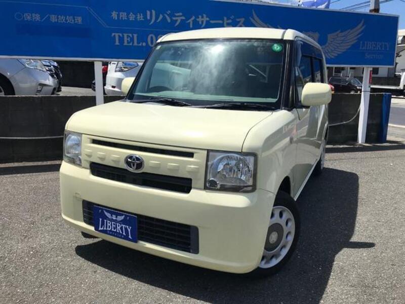 TOYOTA PIXIS SPACE