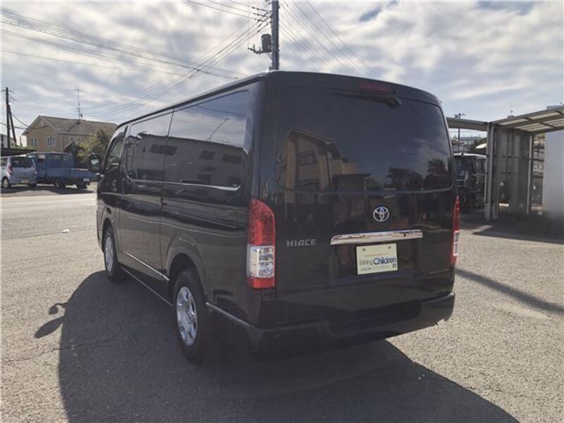 HIACE VAN