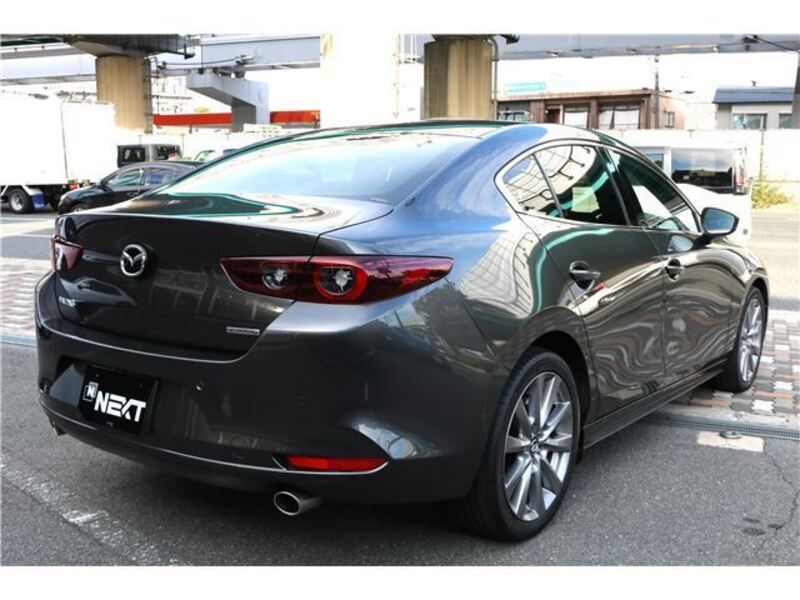 MAZDA3
