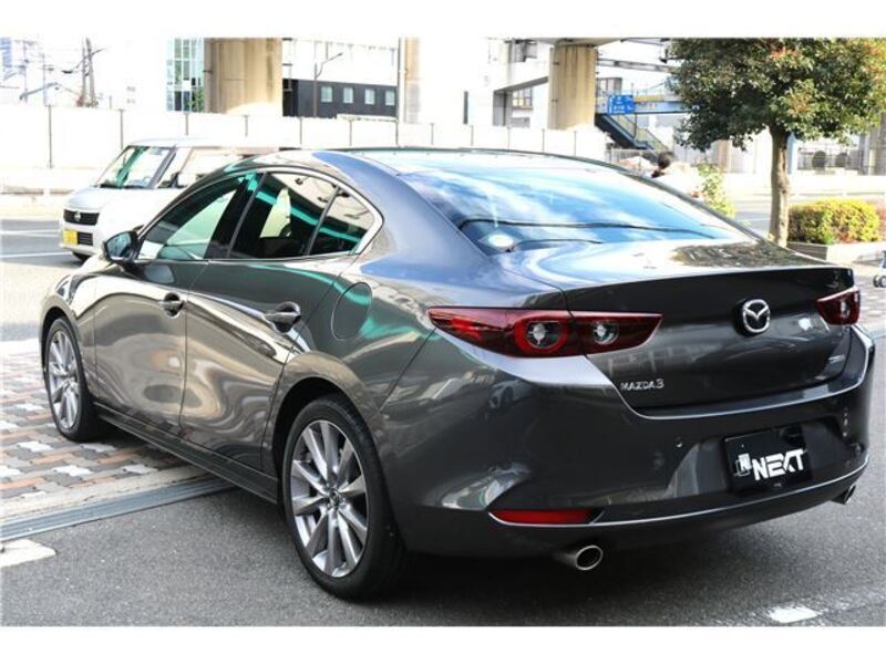 MAZDA3