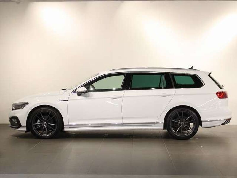 PASSAT VARIANT