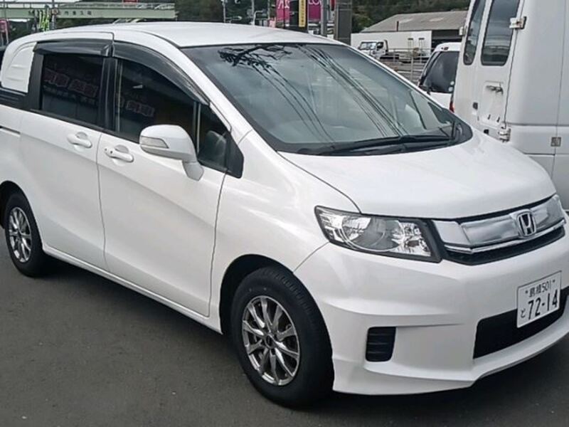 HONDA FREED SPIKE