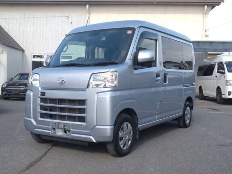 TOYOTA PIXIS VAN