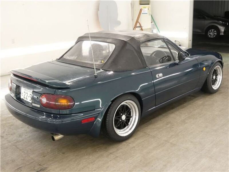 EUNOS ROADSTER